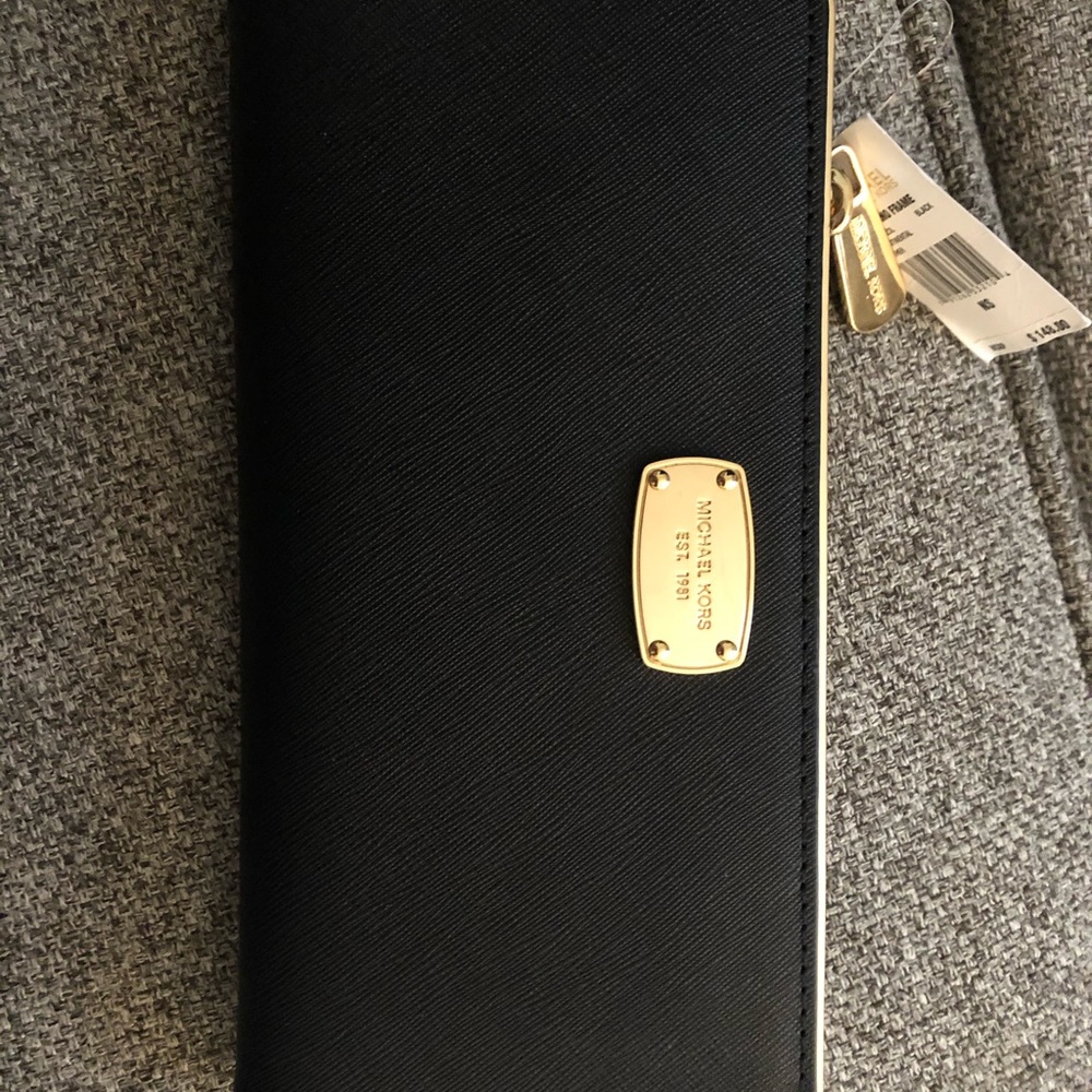 Michael Kors wallet brand new with tags